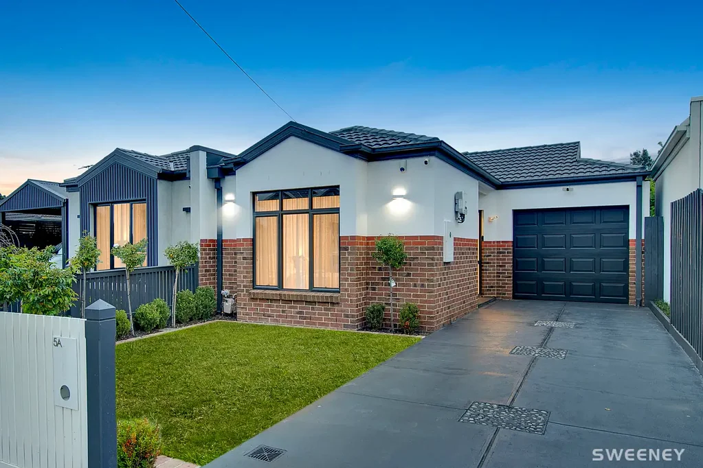 5a Eames Avenue, Brooklyn, VIC 3012