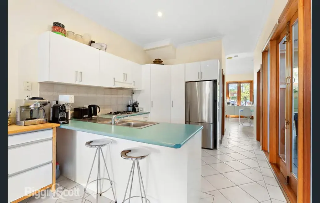 Charming Albert Park Home in Prime Location