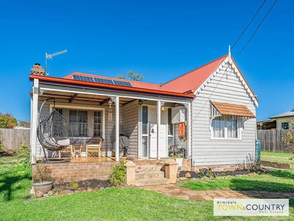 Armidale 3침실 50 Mann Street, Armidale