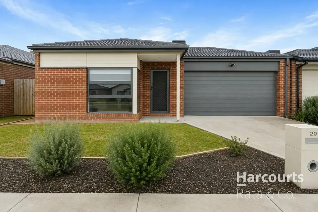 Spacious 4 Bedroom Family Home in a Prime Location!