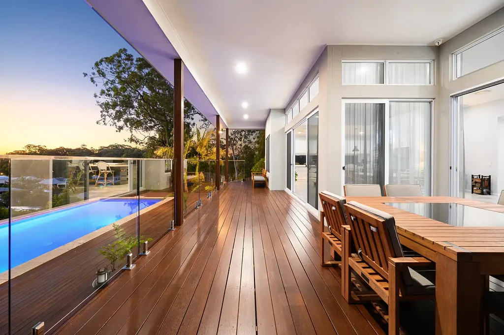 Coomera 4ห้องนอน Elevated Resort Living with Panoramic Hinterland Views on 2,116m²