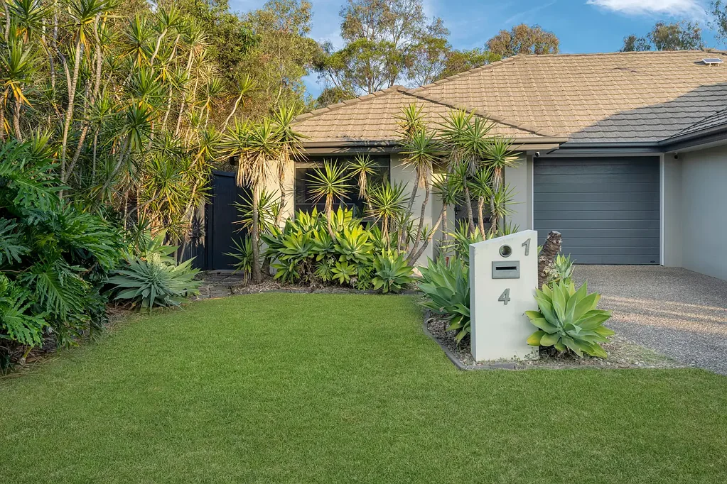 EFFORTLESS LIVING IN LOW MAINTENANCE DUPLEX
