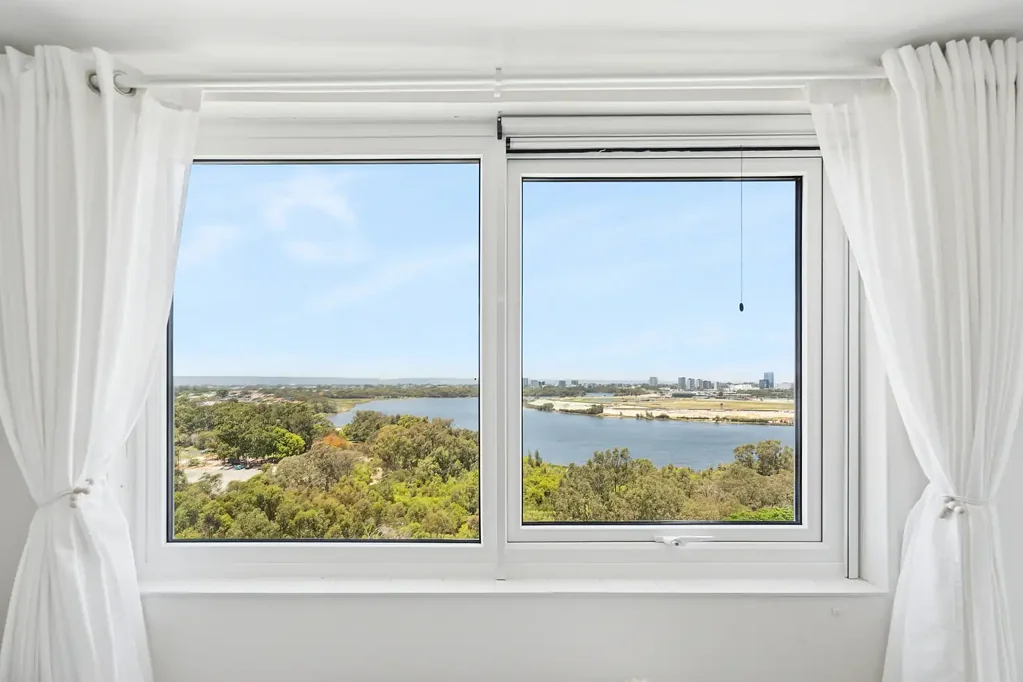Mount Lawley 2房  ABSOLUTE RIVERFRONT - VIEWS FOR DAYS