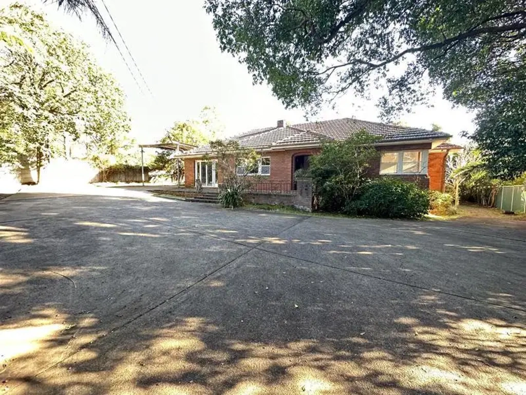 Private Family Home With HS Catchman!