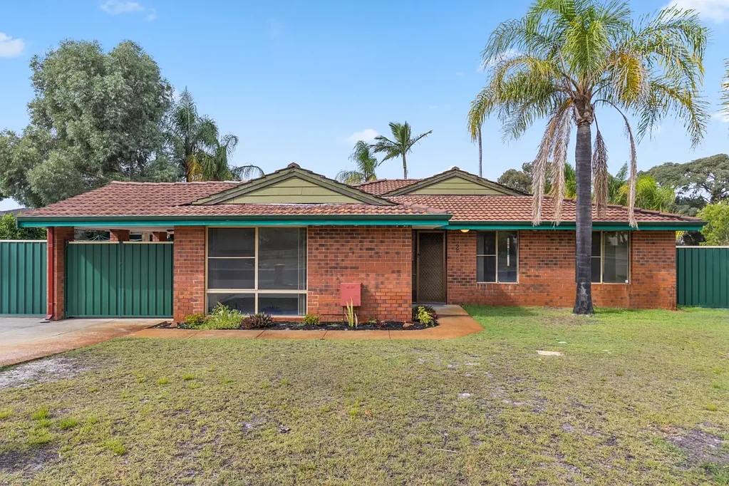 2 Cradle Close, Alexander Heights, WA 6064