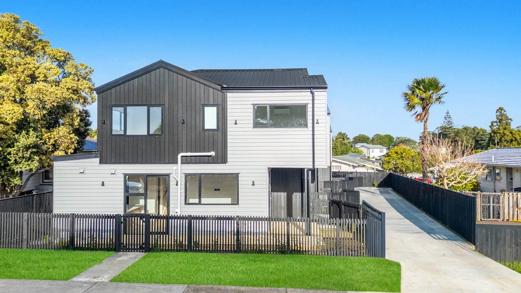 Manurewa 3Moenga Premium Finishes,Freehold Title, Exceptional Value