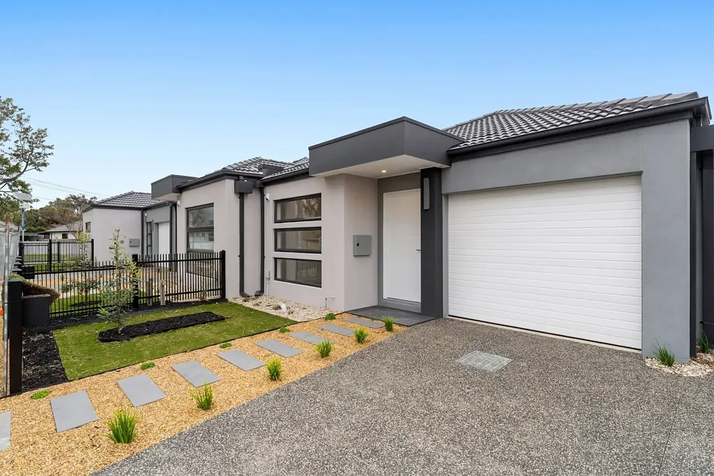 Newly Built Beachside Living