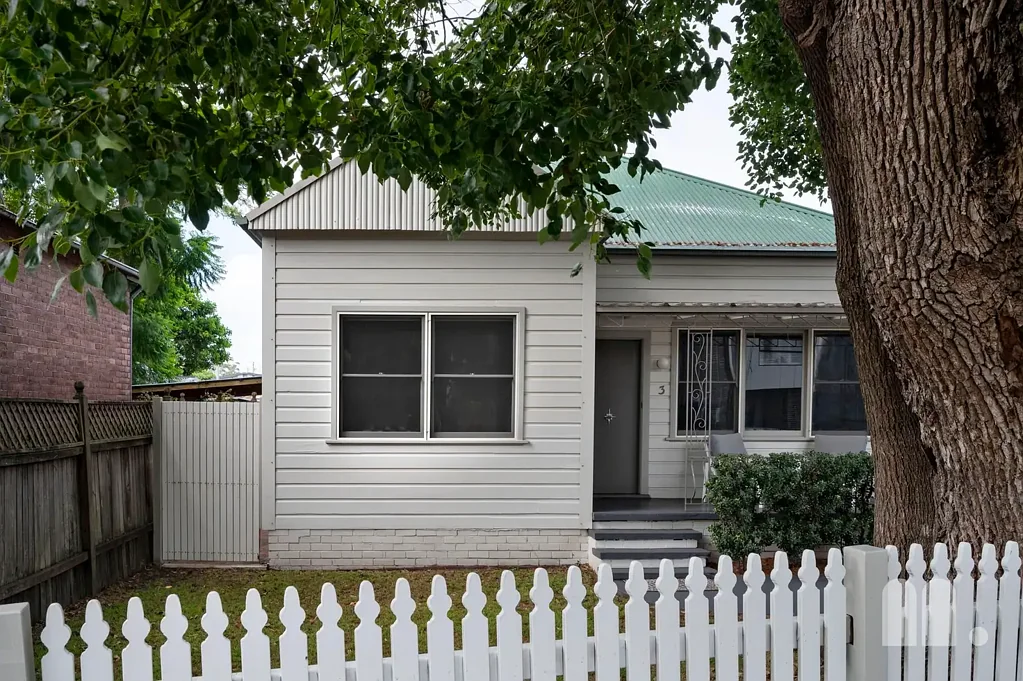 Tighes Hill 3ਬੈੱਡਰੂਮ Classic tighes hill cottage with prized parking and large backyard
