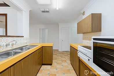 Address Withheld, Willetton, WA 6155, 5 Bedrooms, 2 Bathrooms, House