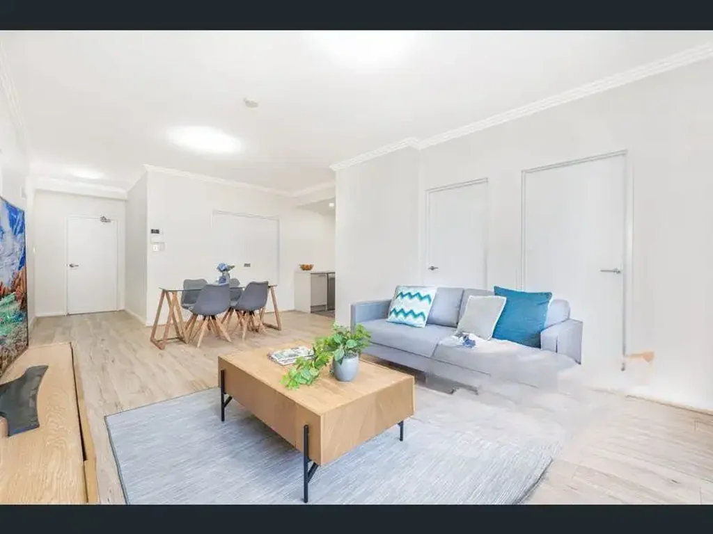 Ultra modern 3 bedrooms plus huge study room