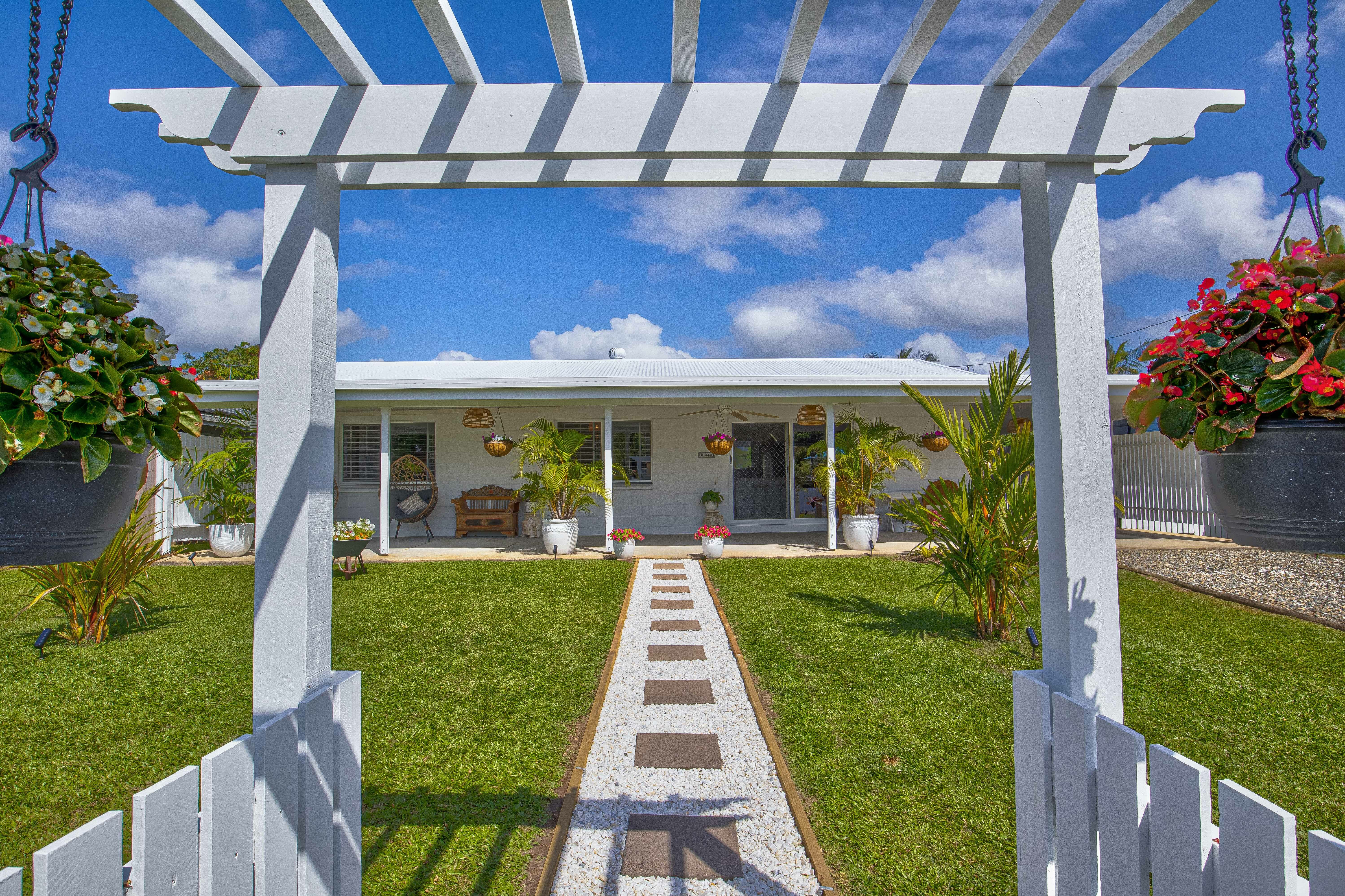 13 BUCCANEER ST, SOUTH MISSION BEACH QLD 4852, 0 Kuwarto, 0 Banyo, House