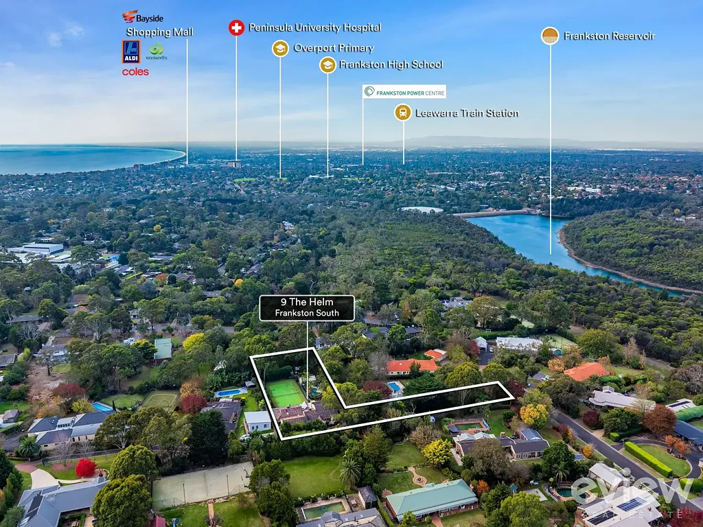 Frankston South 5બેડરૂમ Impressive Family Living with Exceptional Outdoor Appeal