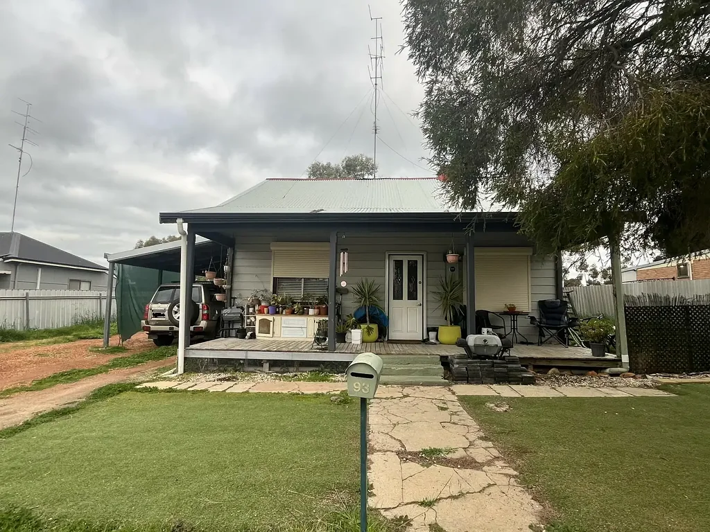 93 Lockyer Avenue, Northam, WA 6401