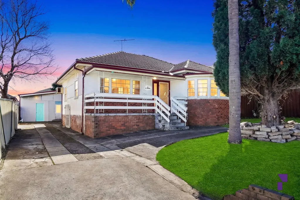 Punchbowl 7ਬੈੱਡਰੂਮ Stylish dual-living opportunity with redevelopment site potential STCA