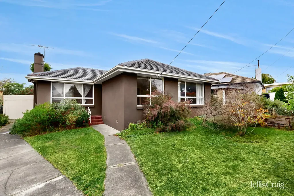Family Living in a Prime Bentleigh East Location