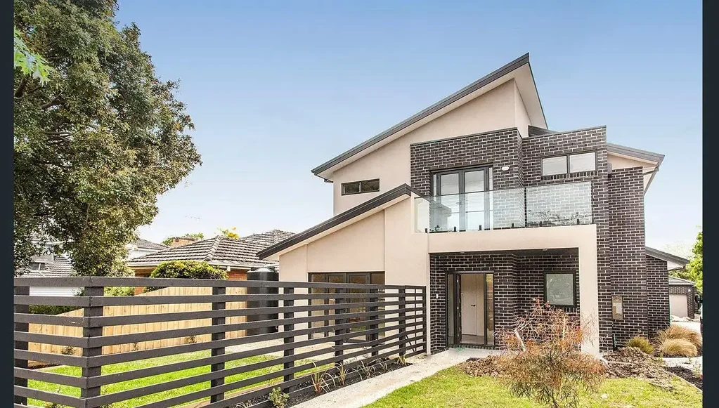 Elegant Design and Exceptional Living in a Prime Blackburn North Location