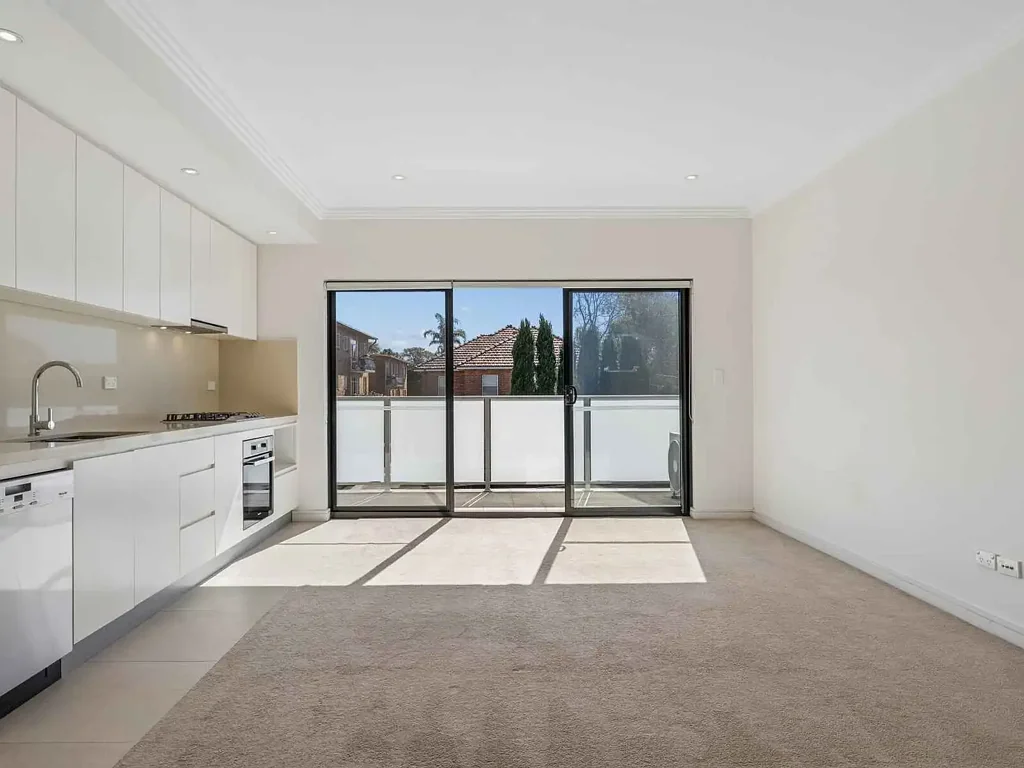 Willoughby 1બેડરૂમ Spacious North-Facing Top-Floor Apartment with Lifestyle Convenience