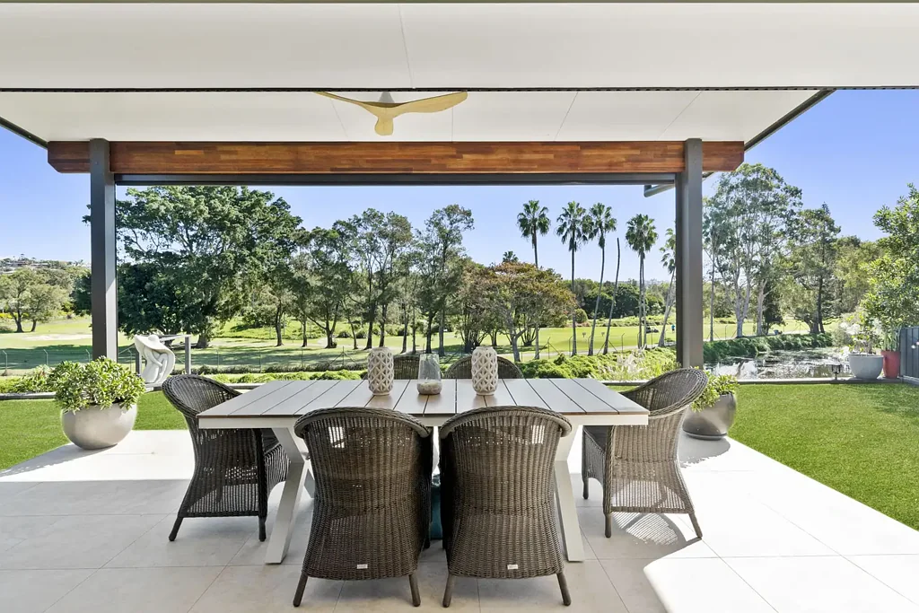 Banora Point 4chambre Brand-New Luxury Renovation Overlooking the Golf Course
