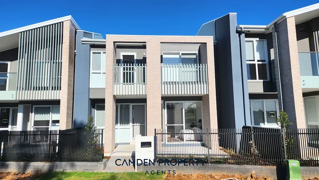Oran Park 4ਬੈੱਡਰੂਮ 44 Grassbird Avenue Oran Park