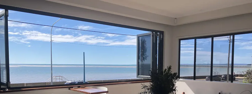 Urangan 3房  Coastal Luxury Redefined on Hervey Bay's Iconic Esplanade