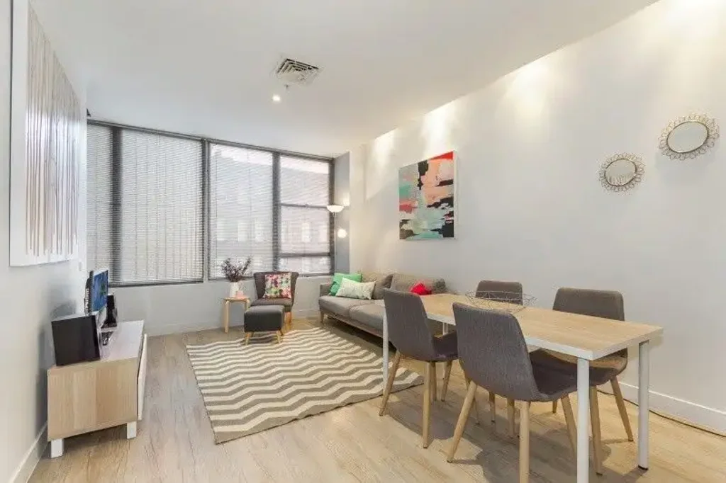 THE MARK ON COLLINS – FULLY FURNISHED