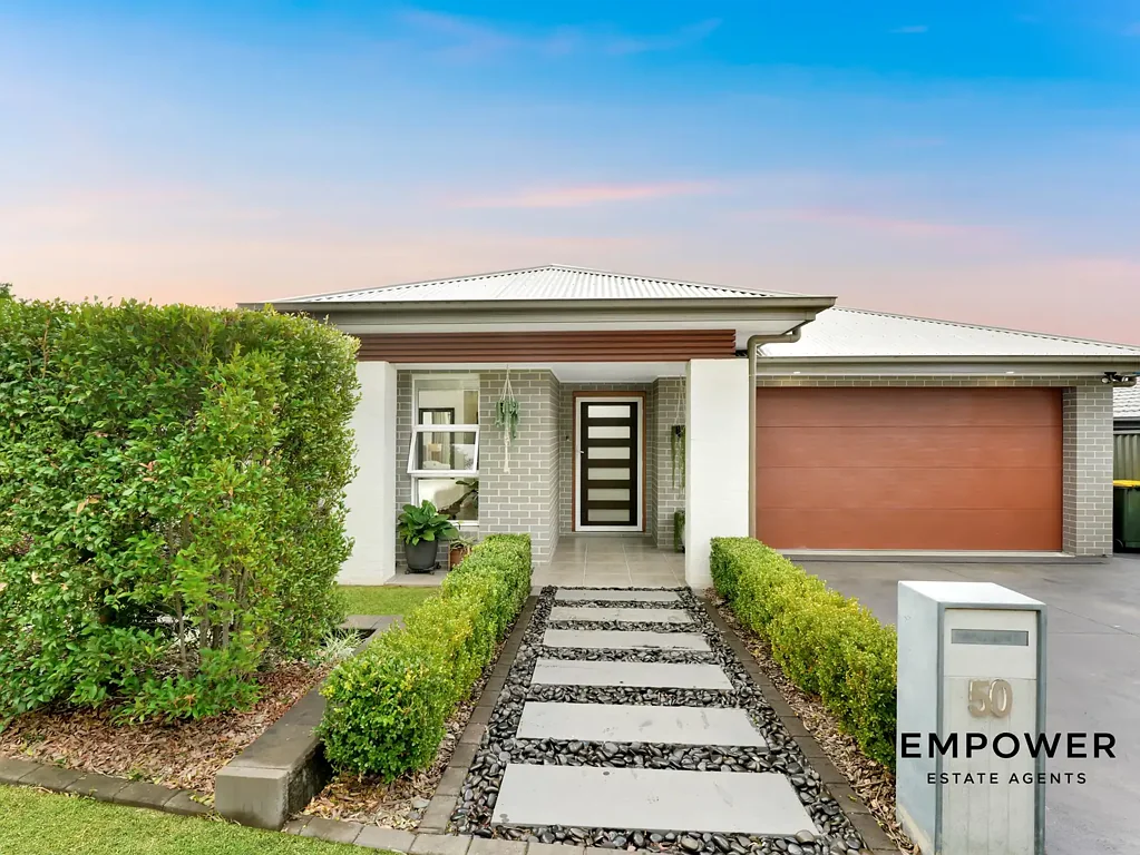 Claymore 4બેડરૂમ Spacious Family Home on 582m² with Stunning Landscaping in Hillcroft Estate