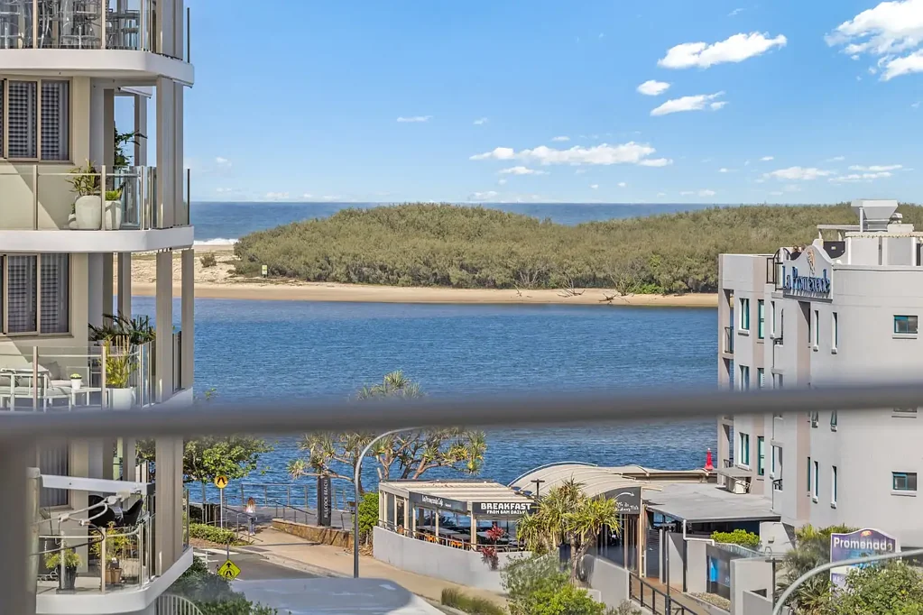Caloundra 1ห้องนอน CALOUNDRA'S MOST AFFORDABLE BEACHSIDE APARTMENT!