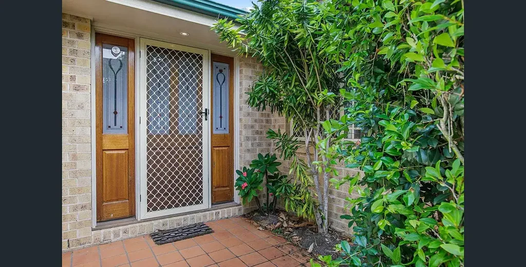 Morningside 2 Bedroom Rare Lowset Townhome in Heart of Morningside