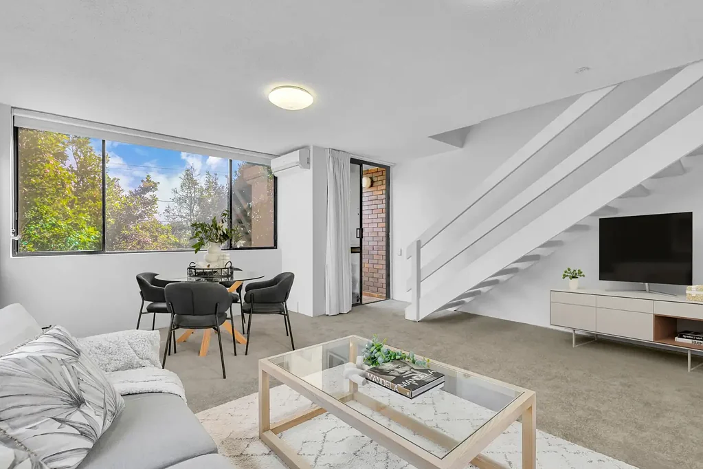 Auchenflower 2 Bedroom RARE TWO-LEVEL APARTMENT IN LOCATION GOLD AUCHENFLOWER