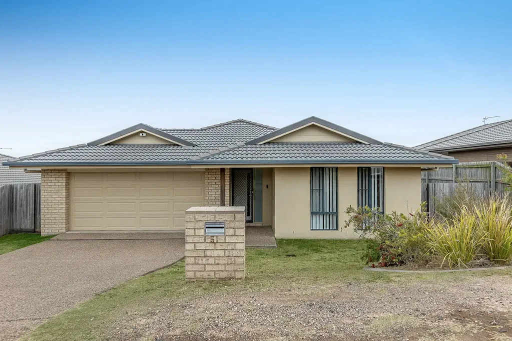 Glenvale 4Moenga A spacious and modern home in an excellent location!