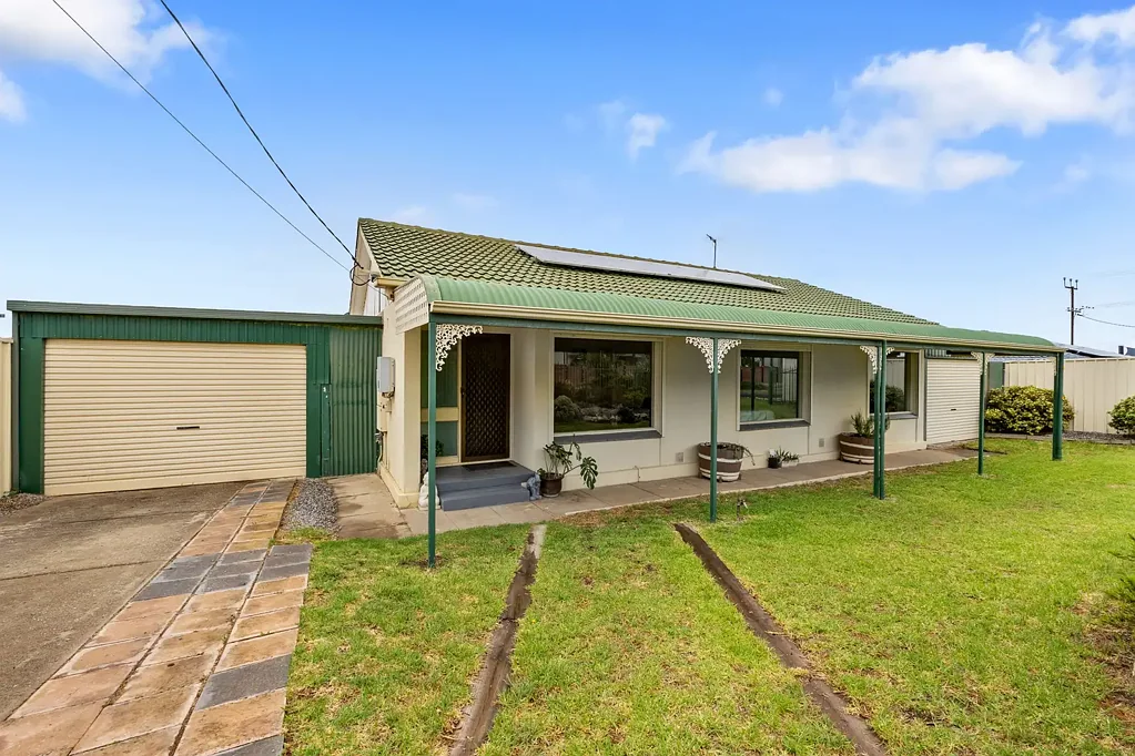 4 Moorong Road, O'Sullivan Beach, SA 5166