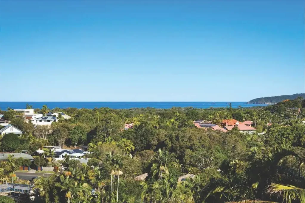 Byron Bay 2 Bedroom Elevated Timber Cottage with Breathtaking Ocean Views