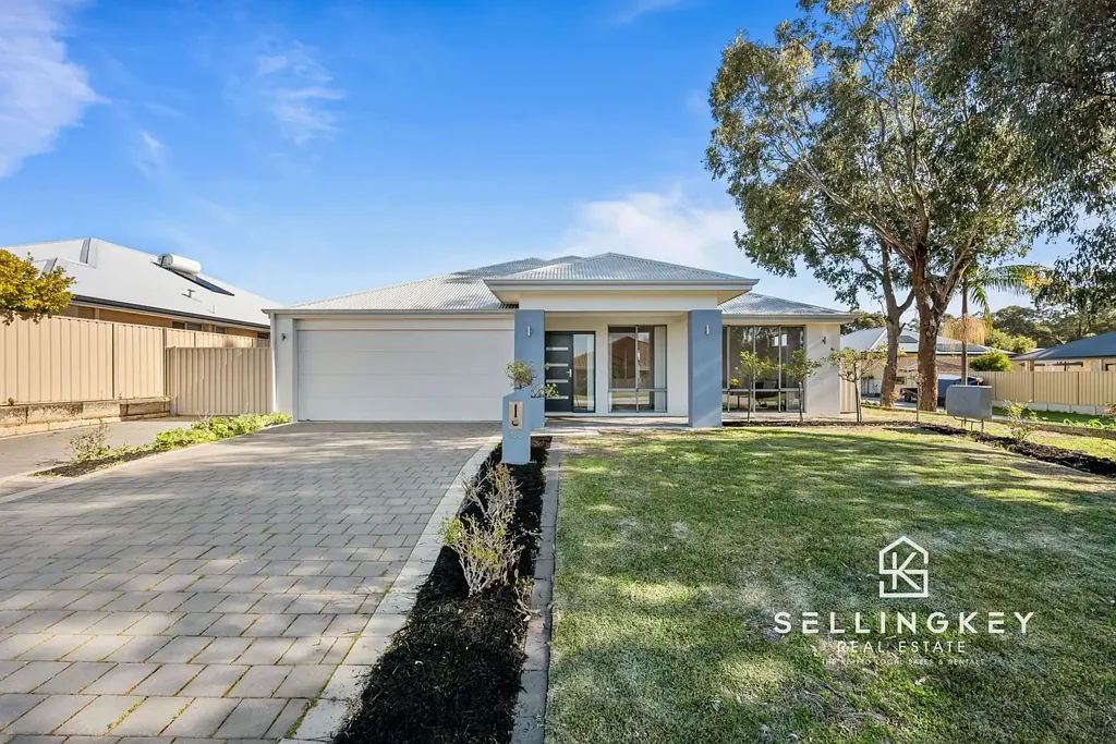 Canning Vale 4chambre SellingKey Real Estate presents 138 Shreeve Road, Canning Vale!