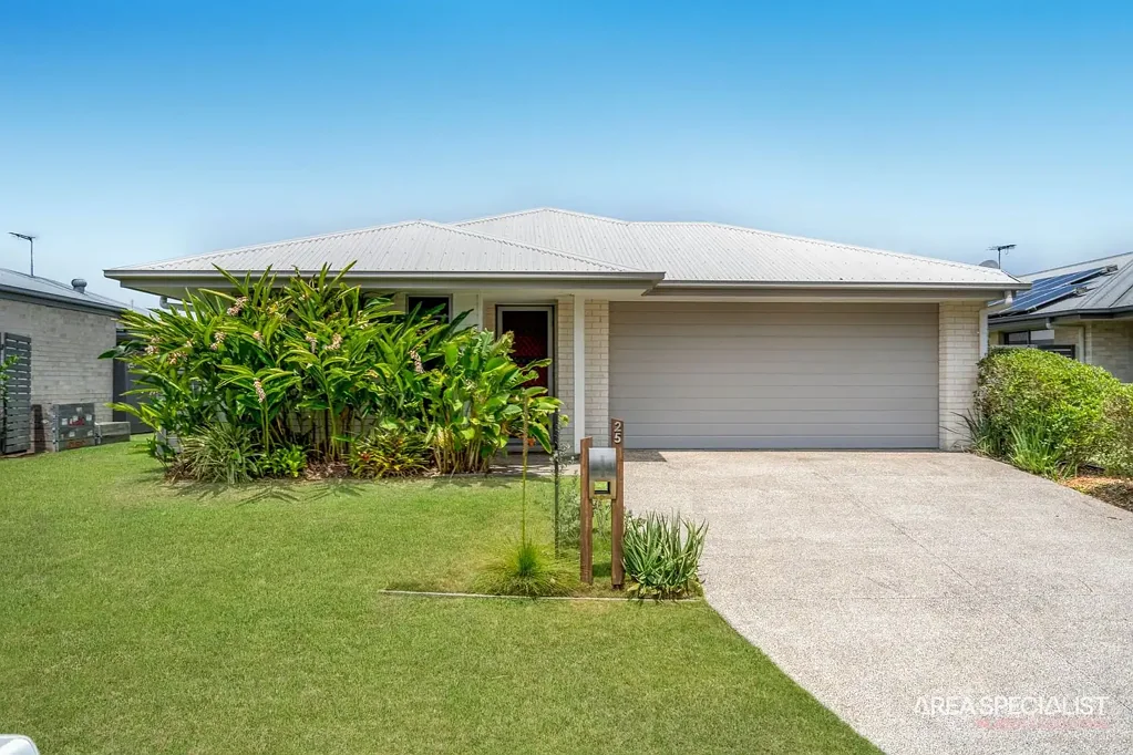 25 Seabright Circuit, Jacobs Well, QLD 4208