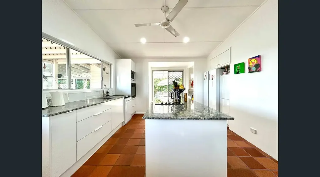 Emu Park 4房  Elevated Coastal Living with Panoramic Ocean & Hinterland Views