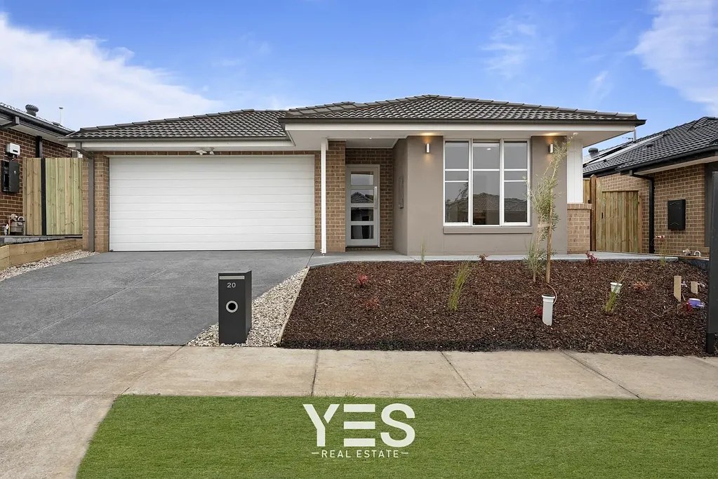 MODERN FAMILY LIVING IN A PRIME CLYDE NORTH LOCATION