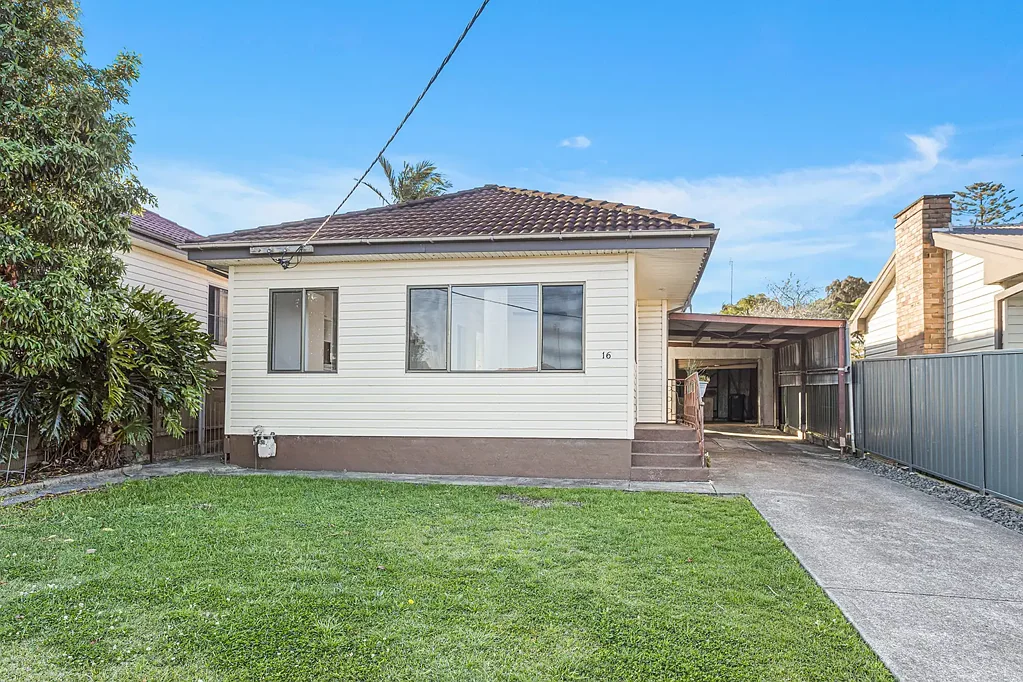 Warrawong 3Zimmer Move in or Invest with Scope for Future Growth