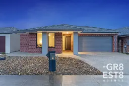 36 Aquatic Drive, Cranbourne West