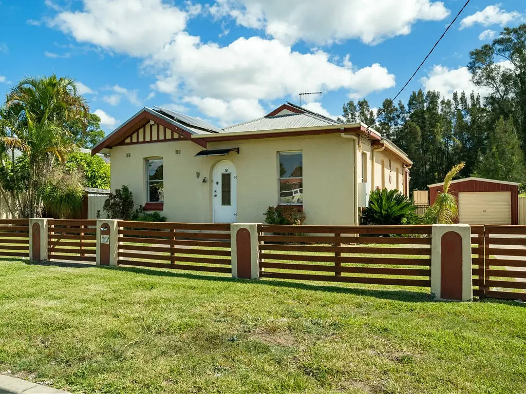 Taree 4 Bedroom Renovation Opportunity | Four Bedroom House & Granny Flat on a 1246 sqm Block