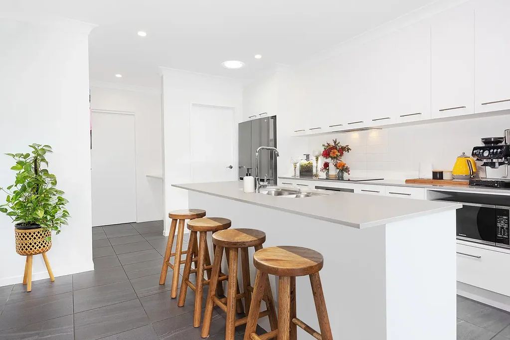 Baringa 3部屋 Contemporary Low-Maintenance Living in Baringa