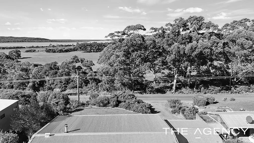 24 Lights Road, Ocean Beach, WA 6333