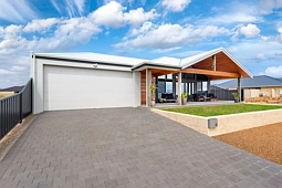 18 Driftwood Road, Sunset Beach