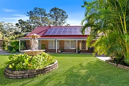 8 Vores Road, Whiteside