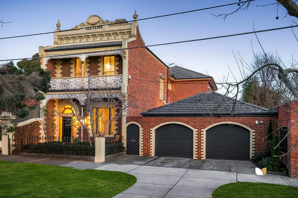 Essendon 4房 维多利亚式优雅邂逅现代家庭生活 Victorian Elegance Meets Modern Family Living