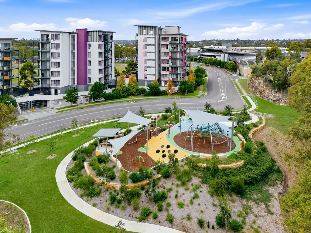 Campbelltown 1غرفة نوم AMAZING LOCATION - WALK TO TRAIN STATION & SHOPS