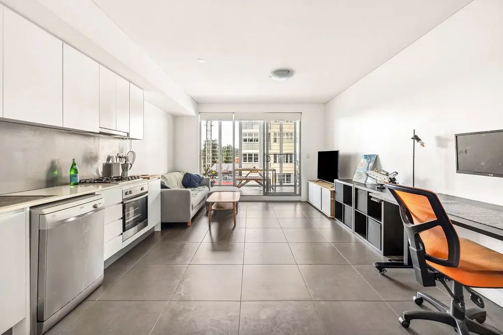 Modern ease in the heart of Ashfield