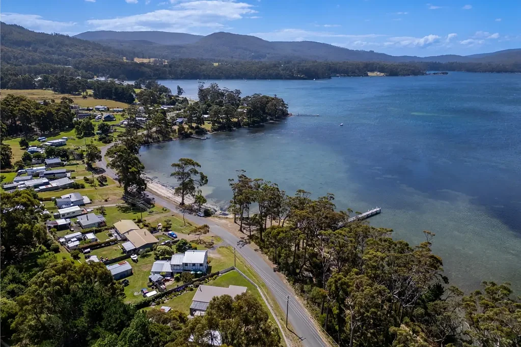 Port Arthur 3 Bedroom Tranquil Waterfront Escape with Untapped Potential