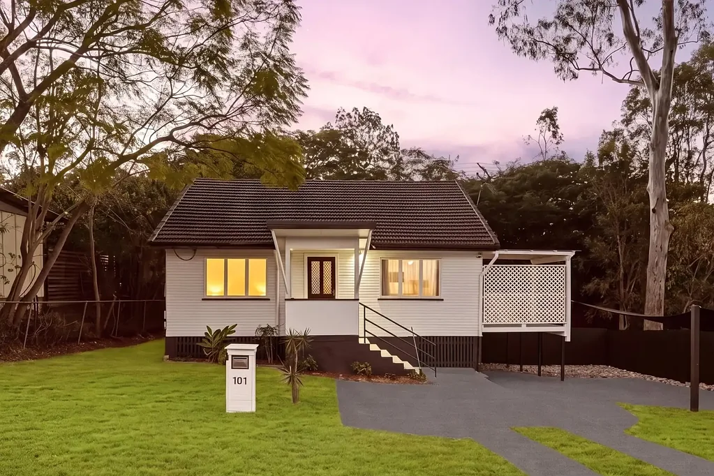 Indooroopilly 2 Bedroom Leafy Privacy, Lifestyle & 621m² of Opportunity