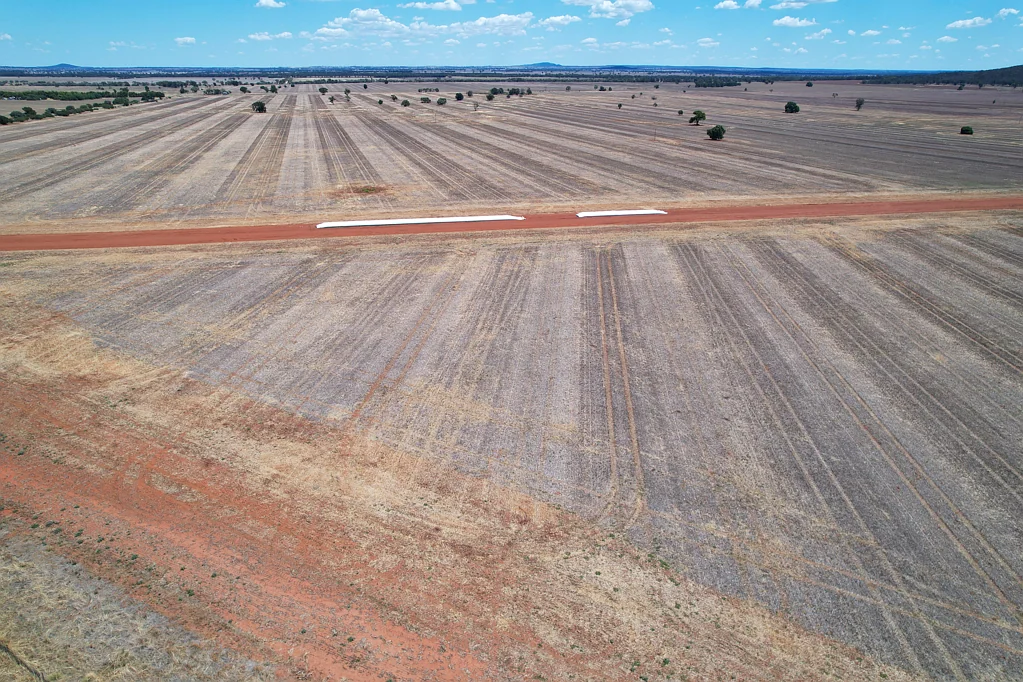 Trundle  2190 Yarrabandai Road offers a great opportunity to purchase a well maintained broad acre cropping operation ready to go.