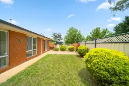 UNIT 8 17 ELM WAY, Jerrabomberra